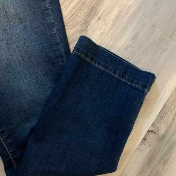 Articles Of Society High Rise Crop Flare Jeans - Picture 6 of 8